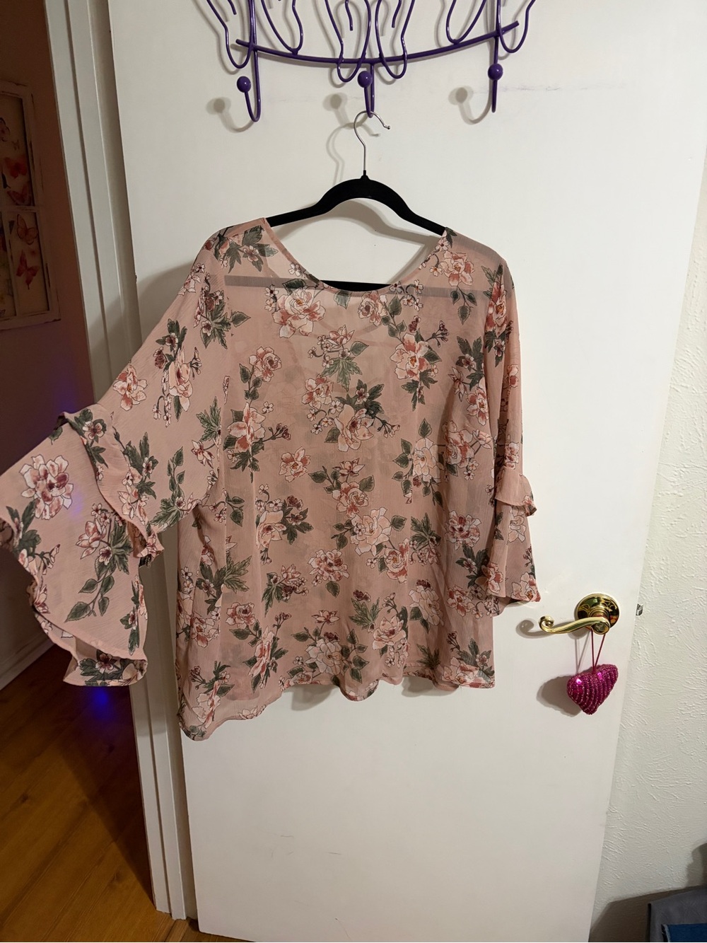 🥳 2 torrid Blush Pink Floral Ruffle Sleeve Blouse